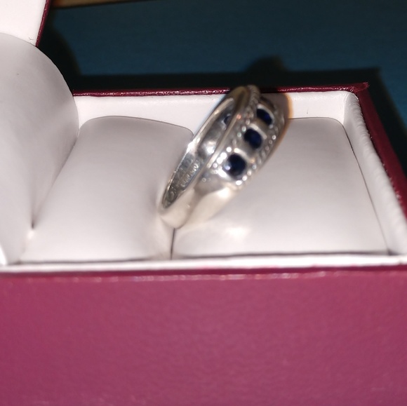 Black onyx and sterling silver ring - Picture 7 of 8